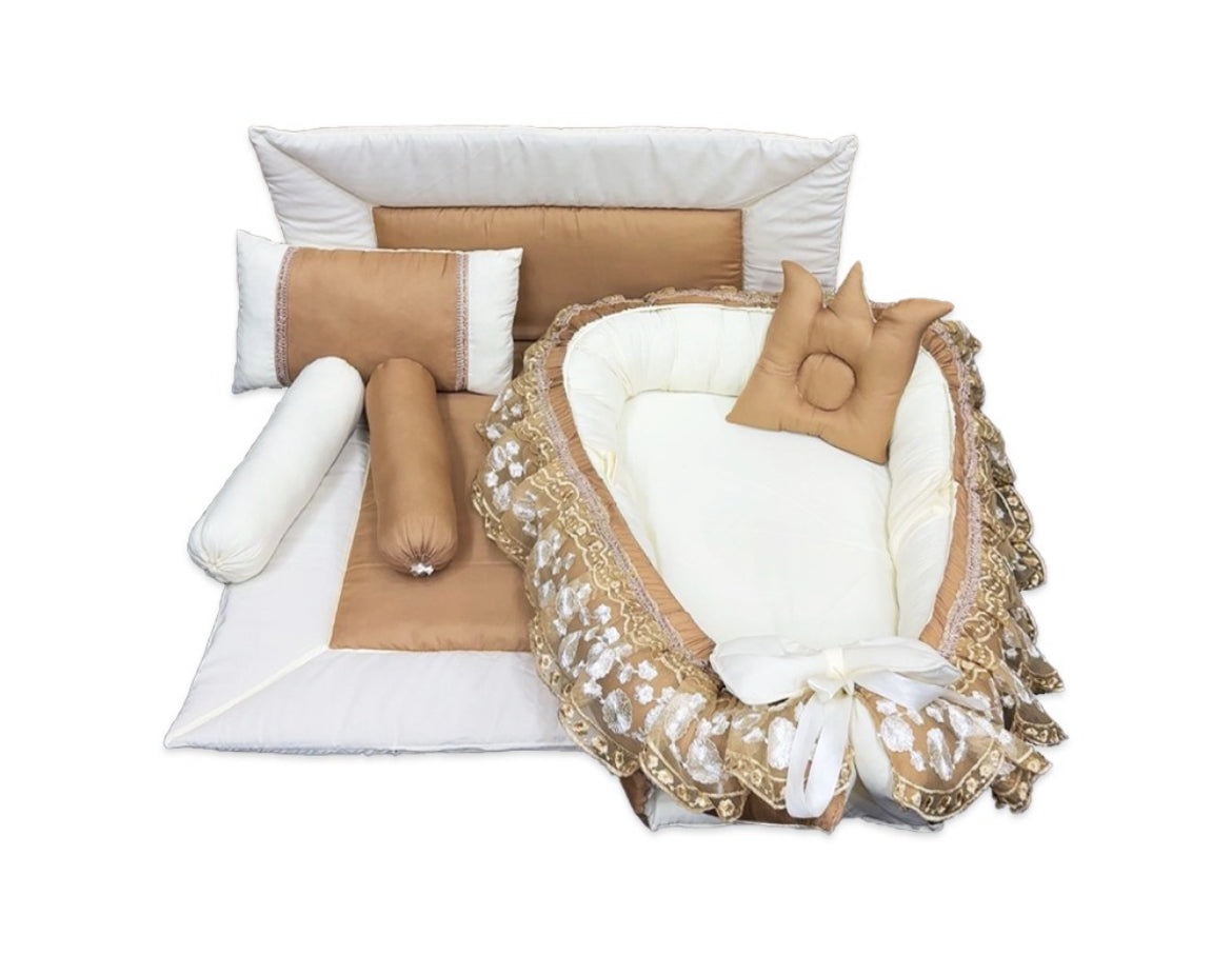 Crown Pattern 8 Pcs Baby Set (CamelCream)